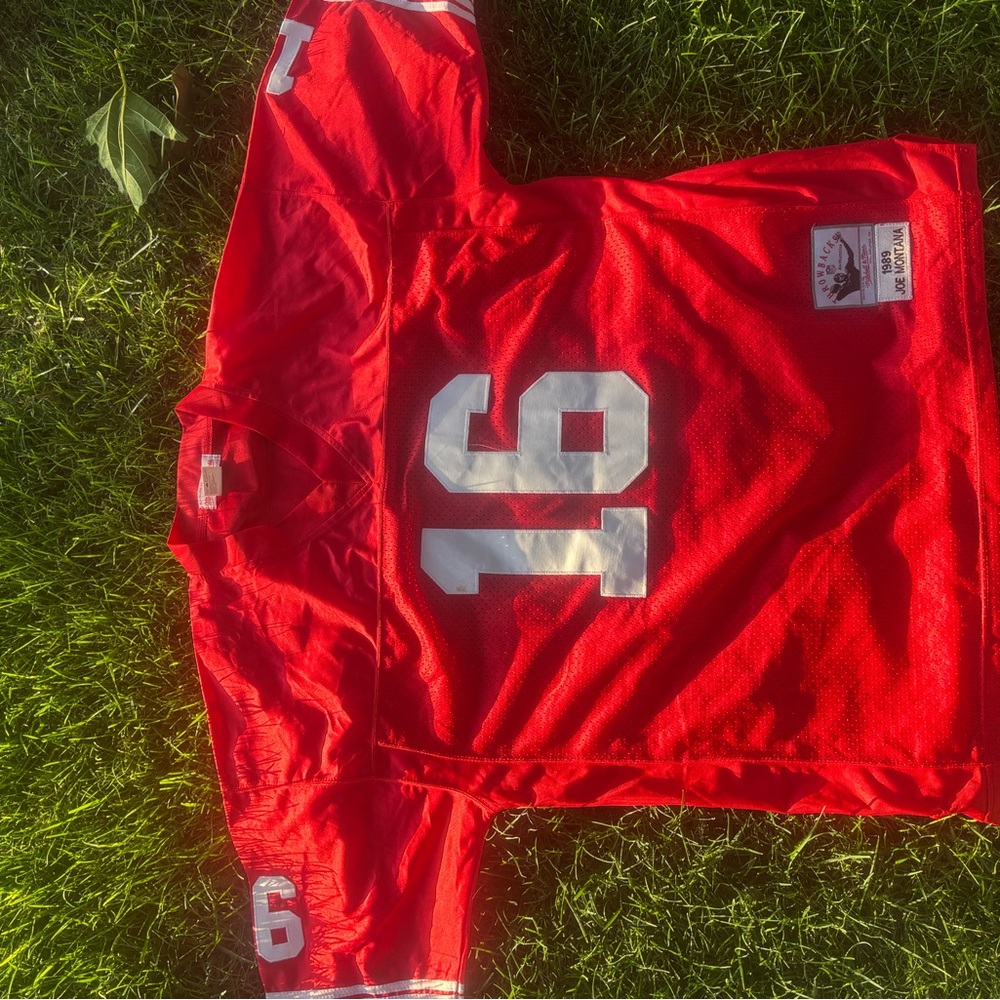 Mitchell & Ness Throwback Red Jersey